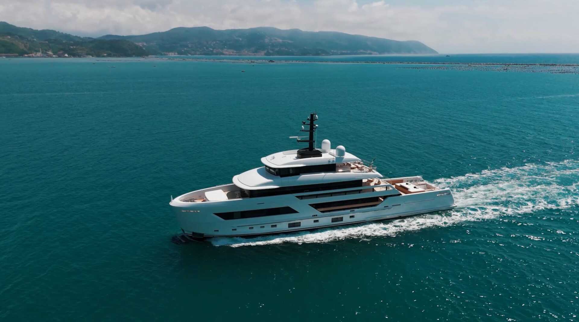 tolemai 44 x-space motor yacht