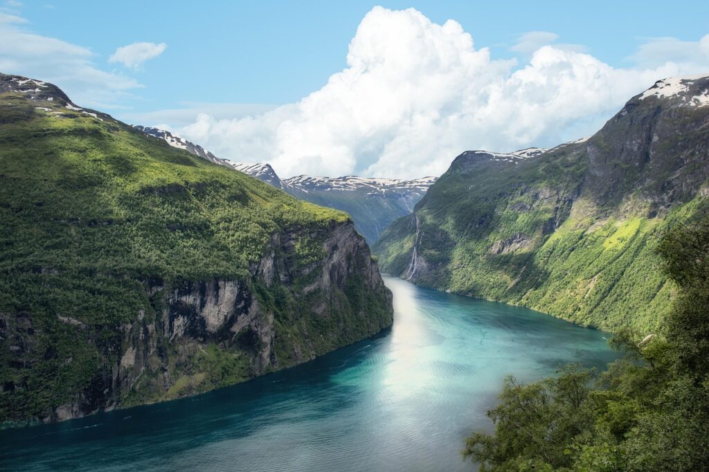 norway yacht charter exploration