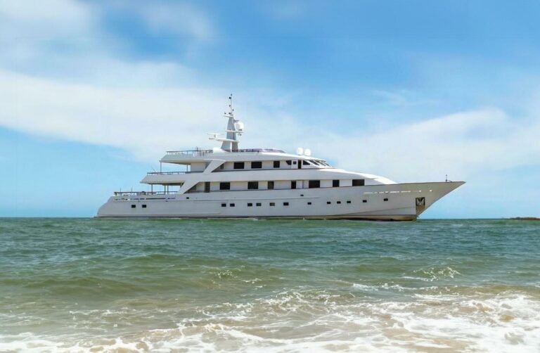M/Y Anna J, Oceanco yacht