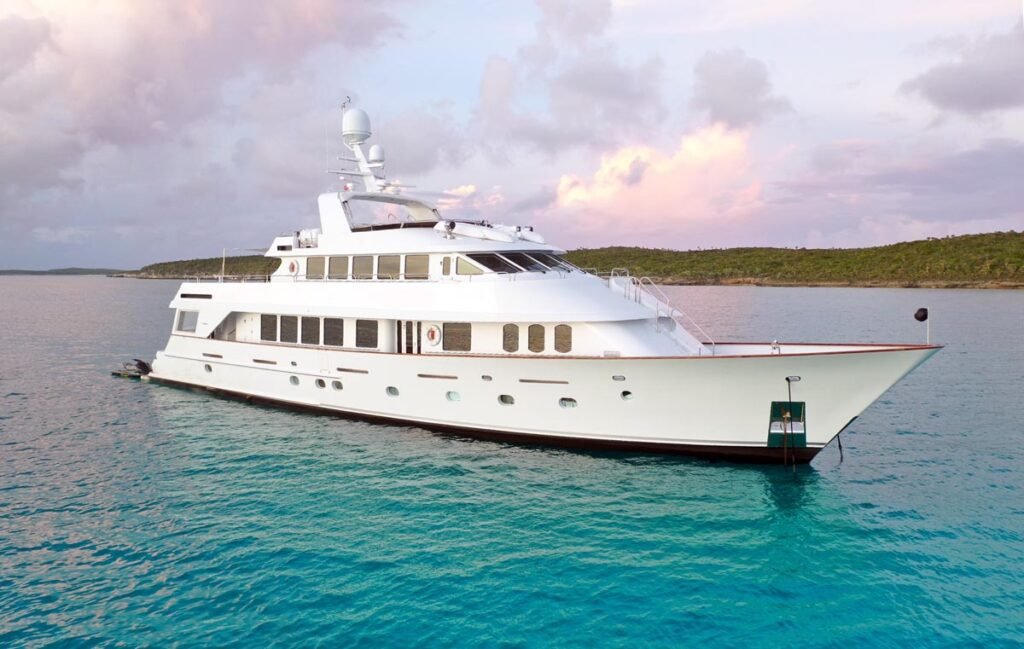 M/Y Chanson, Christensen yacht