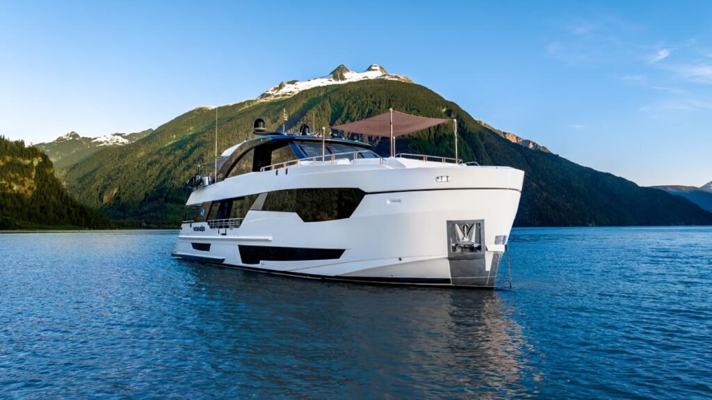 M/Y Voyager, Ocean Alexander yacht
