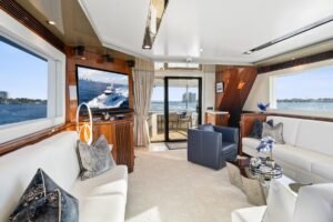 Pilot Lounge — 5
